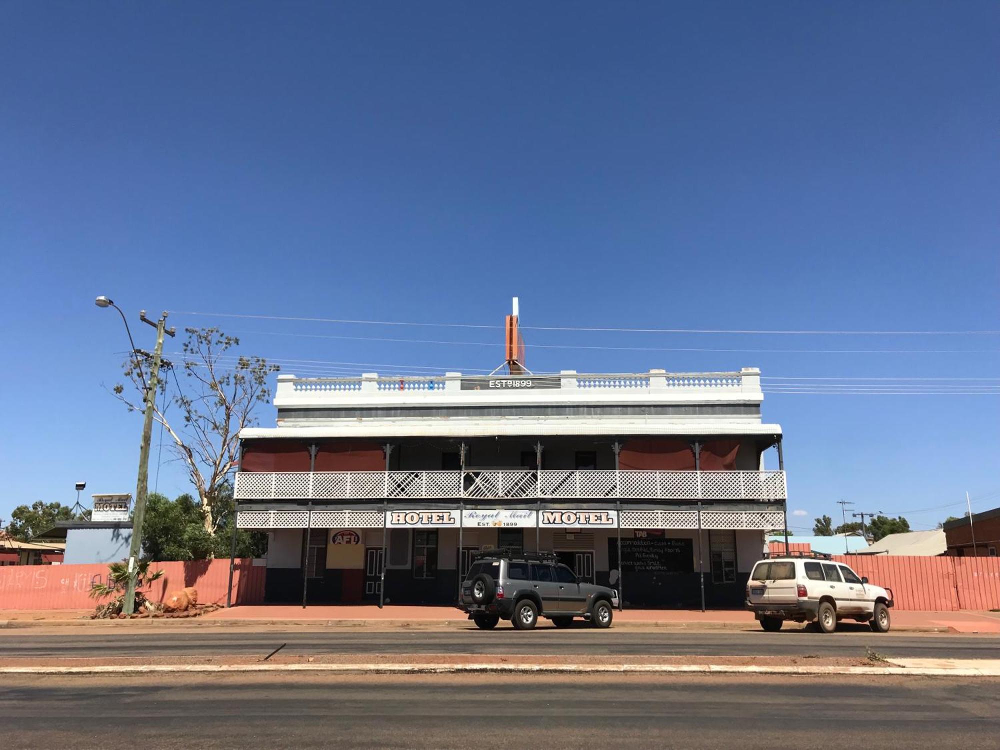 Royal Mail Hotel - Meekatharra Exterior photo